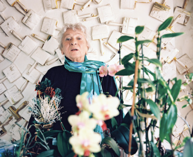 Photo of Éliane Radigue with plants